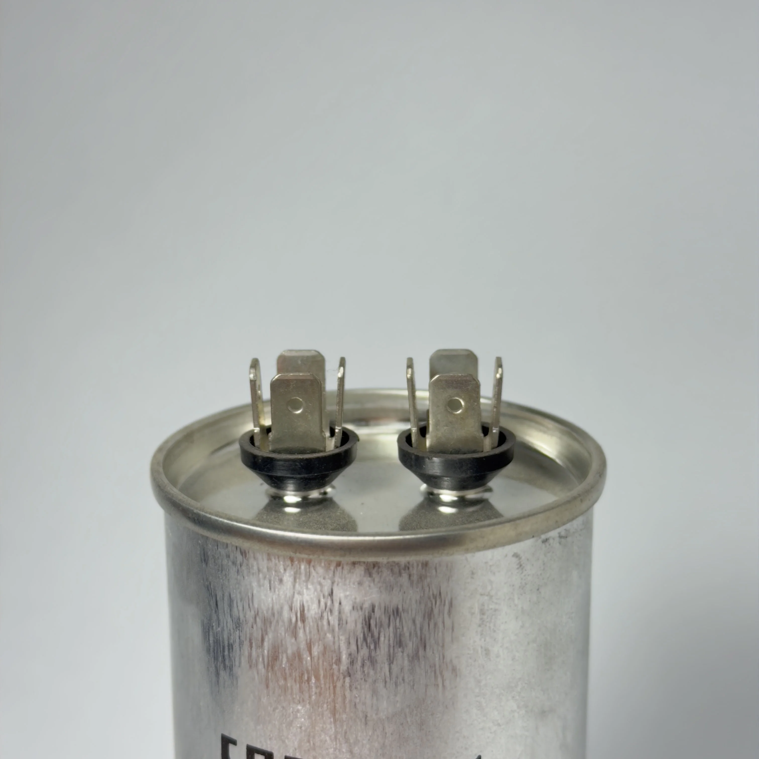 Конденсатор CBB65 70мкф (металл), 440V - изображение 2