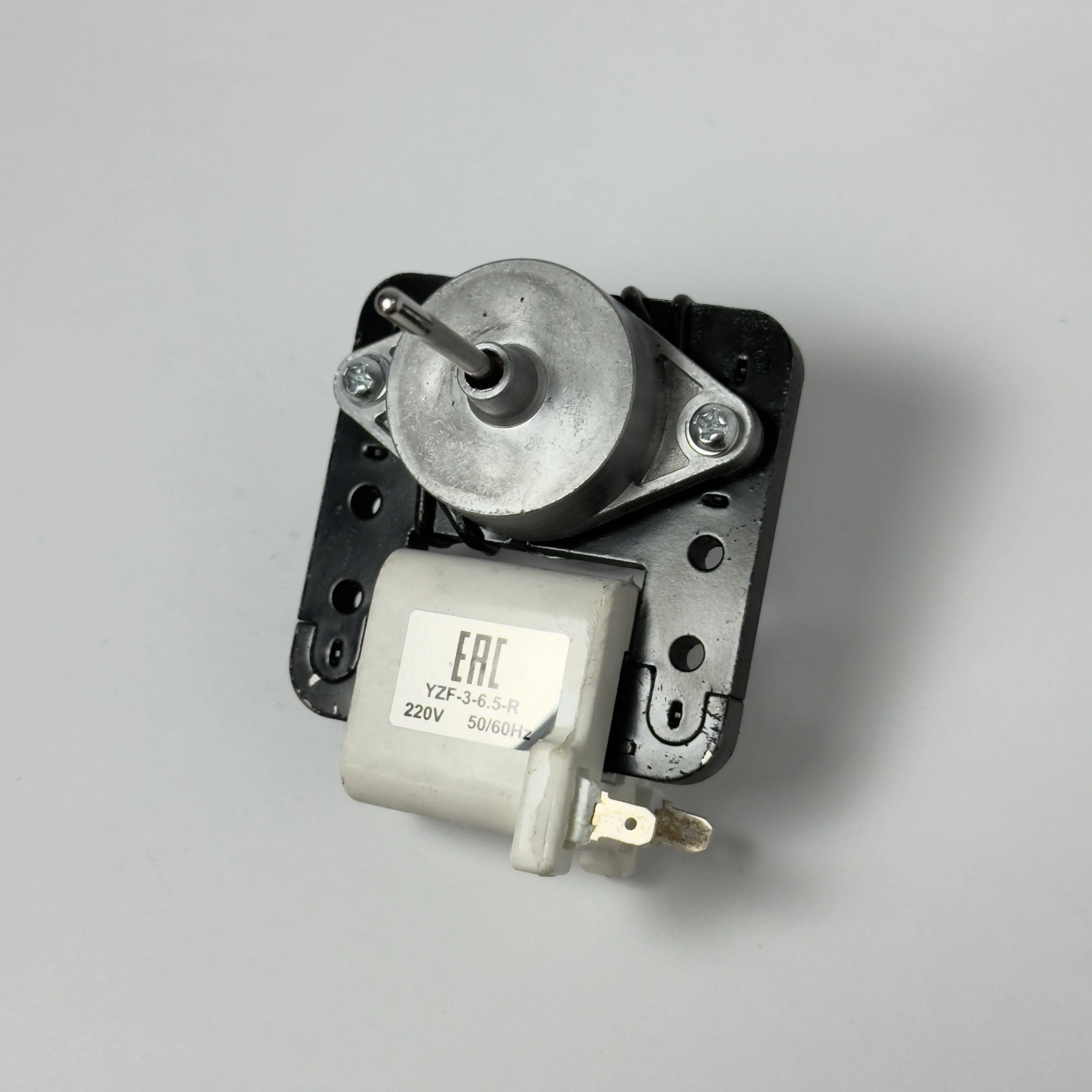 Вентилятор YZF-3-6.5-R 7W (перекидной) (шток Ø-3,17мм, L-29мм)